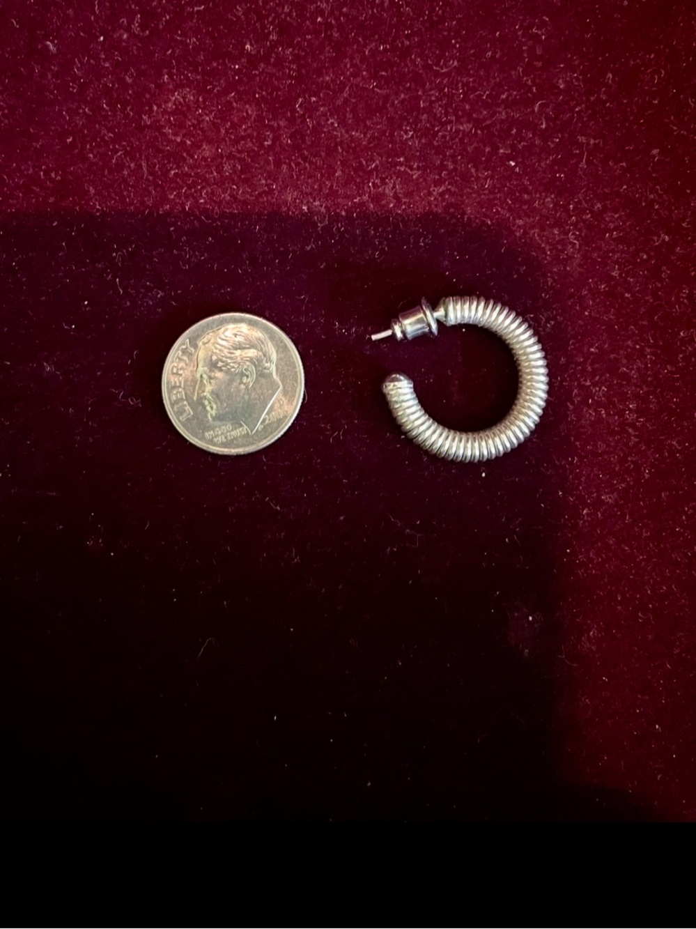 Ribbed Spring Hoop Earrings - Picture 6 of 6